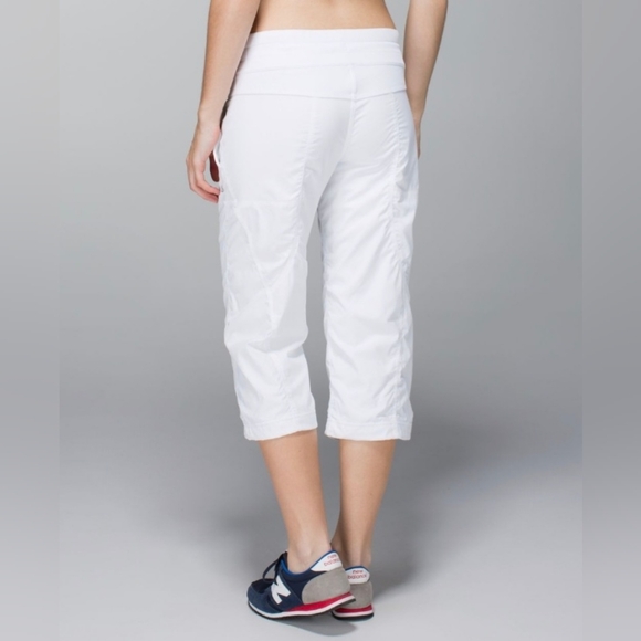 Lululemon Studio Crop Liner - Picture 2 of 8